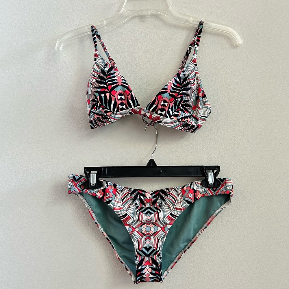 Billabong Red and Black Bikini Set with Geometric Print